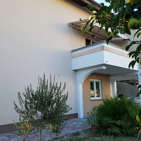Olivera Apartment Supetarska Draga